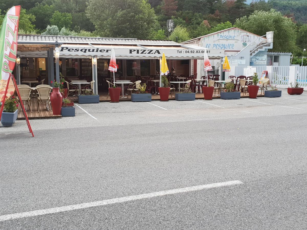Hotel Camping Le Pesquier Castellane Exterior foto